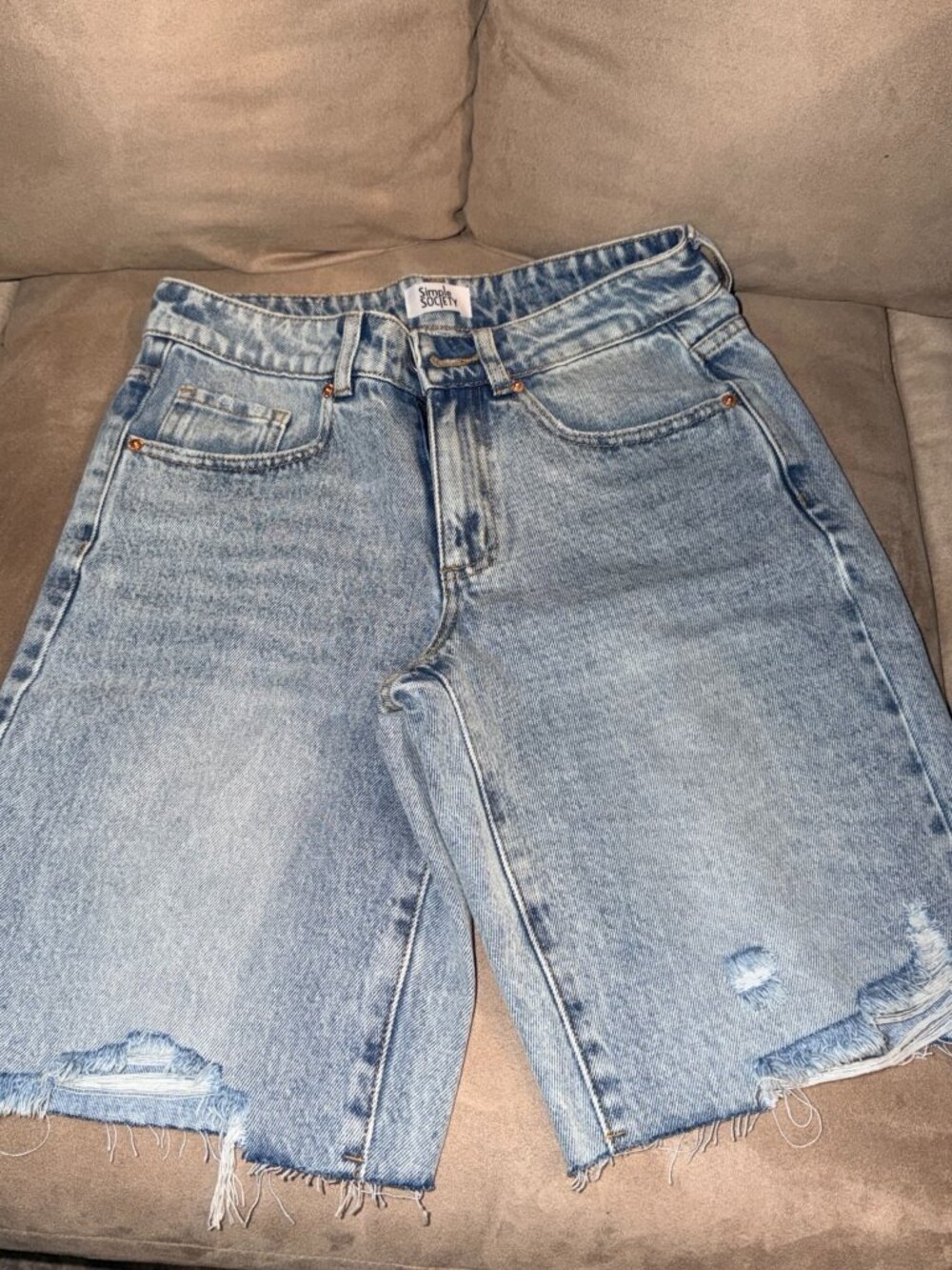 Simple Society Women’s Distressed Denim Bermuda Shorts Size 1/25 Light Wash